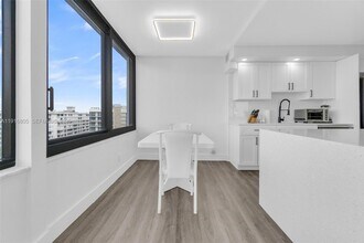 3589 S Ocean Blvd in South Palm Beach, FL - Building Photo - Building Photo