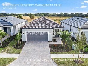 6319 Crested Eagle Ln in Nokomis, FL - Building Photo - Building Photo