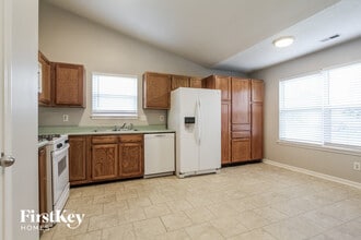 3938 Bonn Dr in Indianapolis, IN - Building Photo - Building Photo