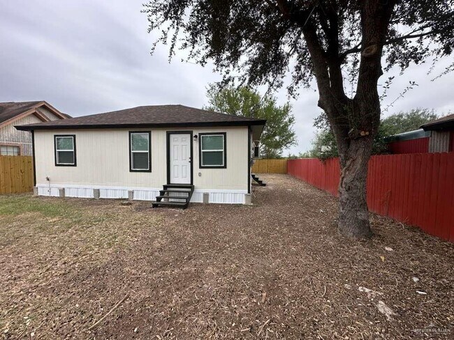 16 Gardenia St in Edinburg, TX - Building Photo - Building Photo