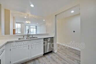 550 Ortega Ave in Mountain View, CA - Building Photo - Building Photo