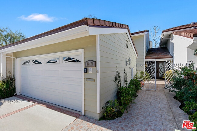 32173 Sailview Ln in Westlake Village, CA - Building Photo - Building Photo