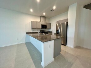 165 Rainwood St in Groveland, FL - Building Photo - Building Photo