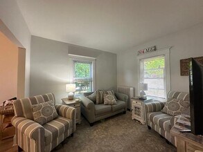 17 Crescent Dr in Huntington, NY - Building Photo - Building Photo