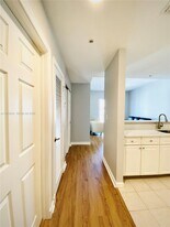 1200 Town Center Dr in Jupiter, FL - Building Photo