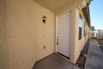 9941 W Diablo Dr in Las Vegas, NV - Building Photo - Building Photo
