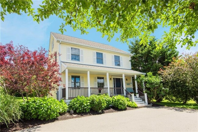 663 Aquidneck Ave in Middletown, RI - Building Photo - Building Photo