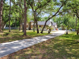 9405 94th St N in Seminole, FL - Building Photo