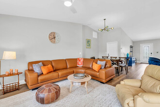 81 Wickliffe Dr in Naples, FL - Building Photo - Building Photo