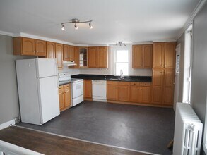 643 S Potomac St in Baltimore, MD - Building Photo - Building Photo