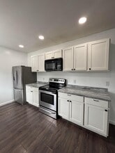 836 S Hamilton Rd in Columbus, OH - Building Photo - Building Photo