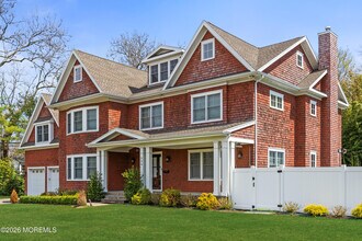 558 Cedar Ave in West Long Branch, NJ - Building Photo - Building Photo