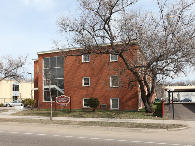 Central Ave. Apartment Homes in Minneapolis, MN - Foto de edificio - Building Photo