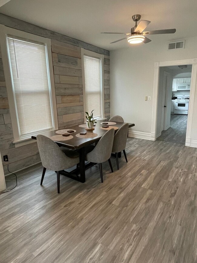 3625 W Shakespeare Ave, Unit 3 in Chicago, IL - Building Photo - Building Photo