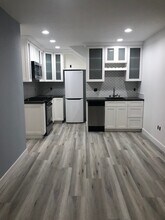 214 42nd St, Unit 214 42nd in Manhattan Beach, CA - Building Photo - Building Photo