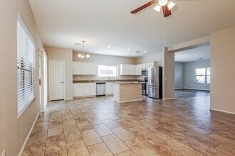 3134 W Cavedale Dr in Phoenix, AZ - Building Photo - Building Photo