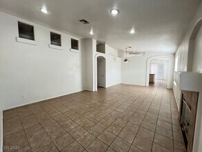 7100 Junction Village Ave in Las Vegas, NV - Building Photo - Building Photo