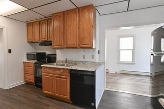 42 E Locust St in Mechanicsburg, PA - Building Photo - Building Photo