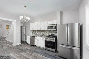 428 N Lakewood Ave in Baltimore, MD - Building Photo