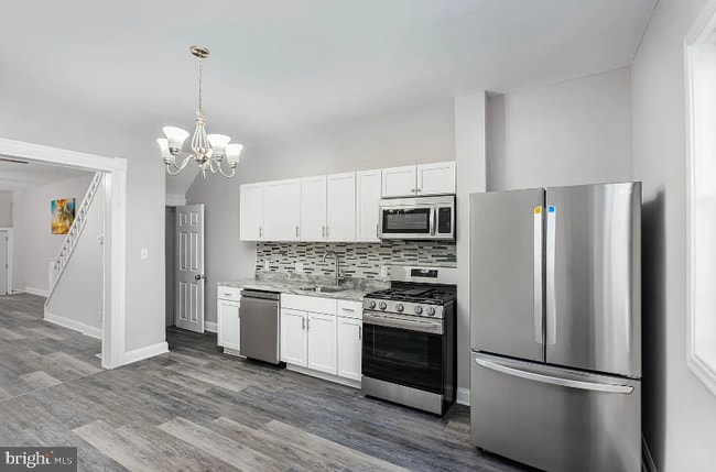 property at 428 N Lakewood Ave