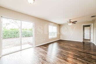 1828 NW 13th Terrace, Unit Main-444 in Cape Coral, FL - Foto de edificio - Building Photo