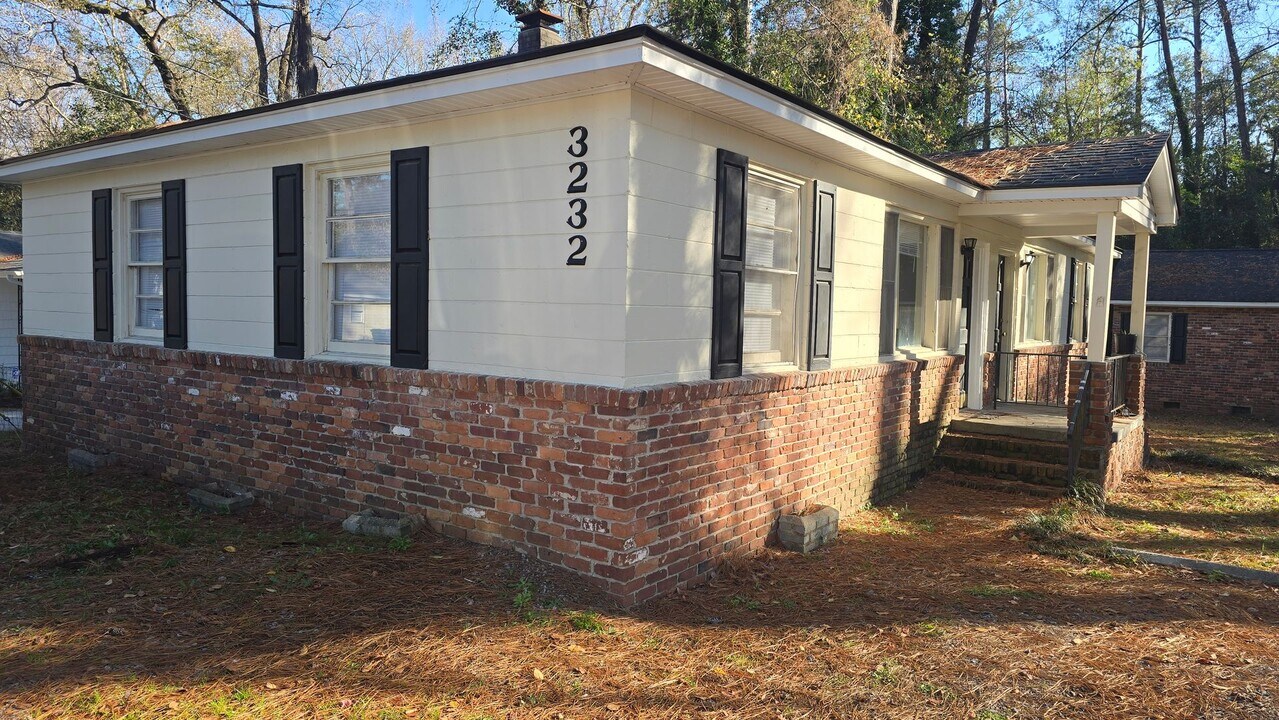 3232 Brookwood Ct in Columbia, SC - Building Photo