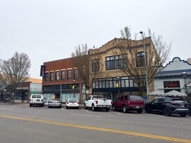 455 Court St NE in Salem, OR - Building Photo