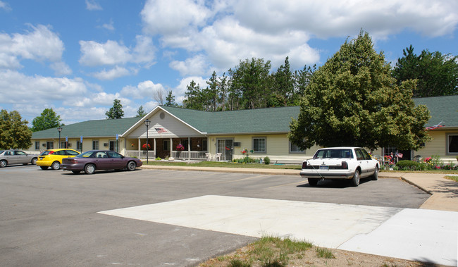 Elsie Meadows Apartments in Elsie, MI - Foto de edificio - Building Photo