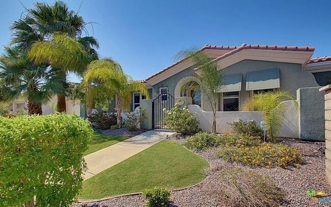 1450 Amelia Way in Palm Springs, CA - Building Photo - Building Photo