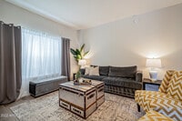 600 Grove Pky photo'