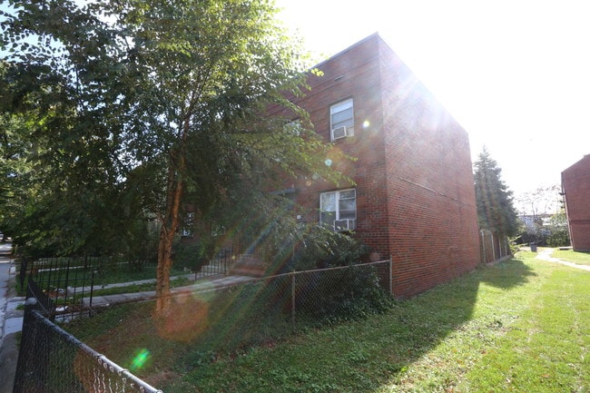 114-118 P St SW in Washington, DC - Building Photo - Building Photo