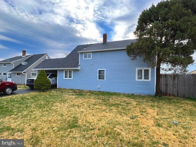 property at 108 Goldengate Rd