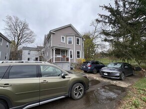 2 Willow Terrace in Newton, MA - Building Photo - Building Photo