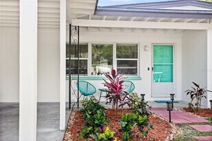 300 N Mars Ave in Clearwater, FL - Building Photo