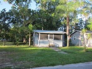 2115 NE 4th Ave in Gainesville, FL - Building Photo - Building Photo
