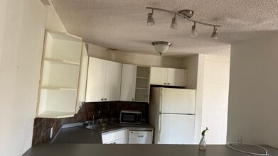 3315 58th Ave S, Unit 303 in St. Petersburg, FL - Foto de edificio - Building Photo