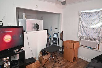 902 Flood St in Wichita Falls, TX - Foto de edificio - Building Photo