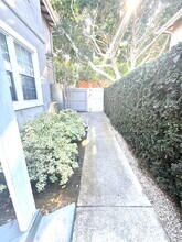 4420 Overland Ave, Unit D in Culver City, CA - Foto de edificio - Building Photo