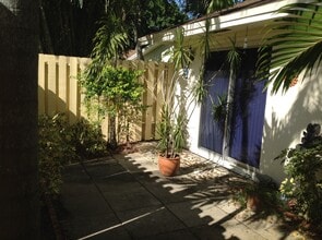 3633 W Forge Rd in Davie, FL - Building Photo - Building Photo
