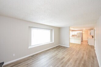 18178 E Mansfield Ave in Aurora, CO - Building Photo - Building Photo