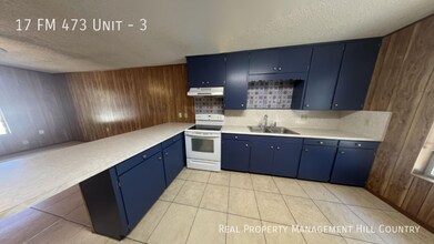 17 Ranch to Market Rd 473 in Comfort, TX - Building Photo - Building Photo