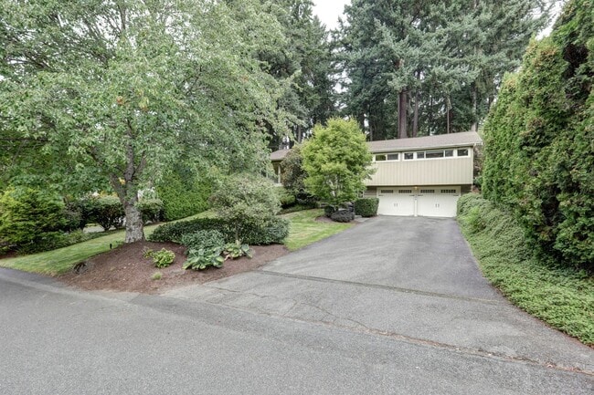 property at 11004 SE 26th St