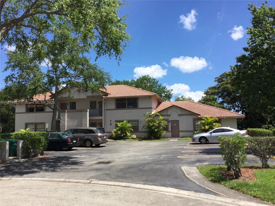 4173 NW 114th Ave in Coral Springs, FL - Building Photo