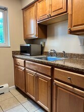 8 Kenny Ct, Unit 10 in Milford, OH - Building Photo - Building Photo