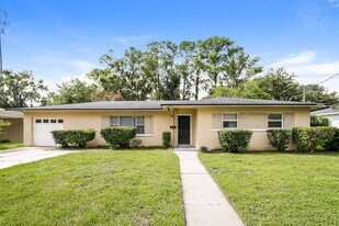 6104 Harlow Blvd in Jacksonville, FL - Building Photo