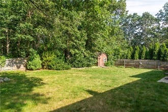 70 Helen Ave in Warwick, RI - Building Photo - Building Photo