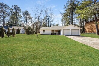 266 Montego Cir in Riverdale, GA - Foto de edificio - Building Photo