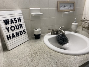 1005 Hickory Hill Ln in Nashville, TN - Foto de edificio - Building Photo