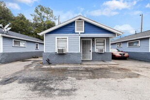 4203 Hirsch Rd in Houston, TX - Building Photo