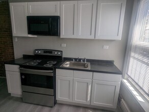 26 Lyon St, Unit 3 in New Haven, CT - Building Photo - Building Photo